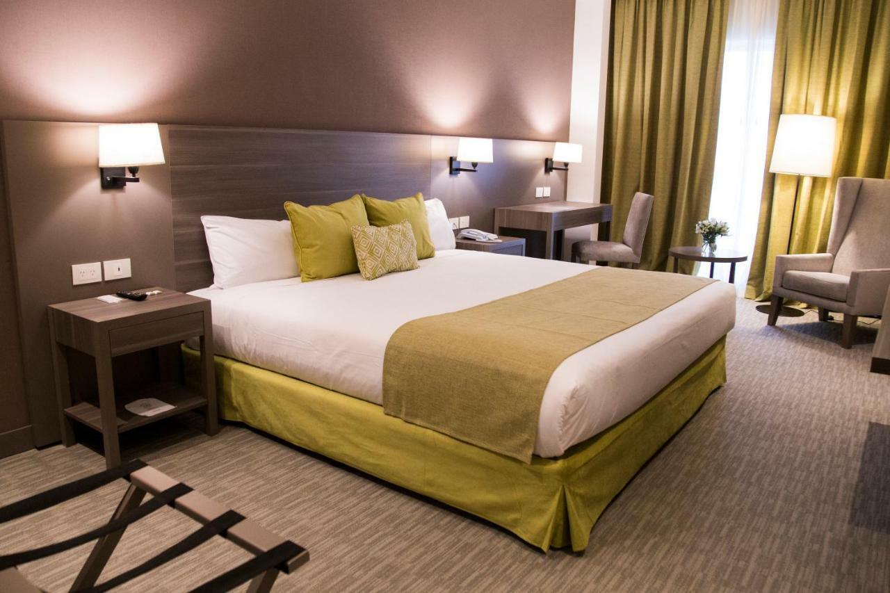 Hotel Land Plaza 라플라타 외부 사진